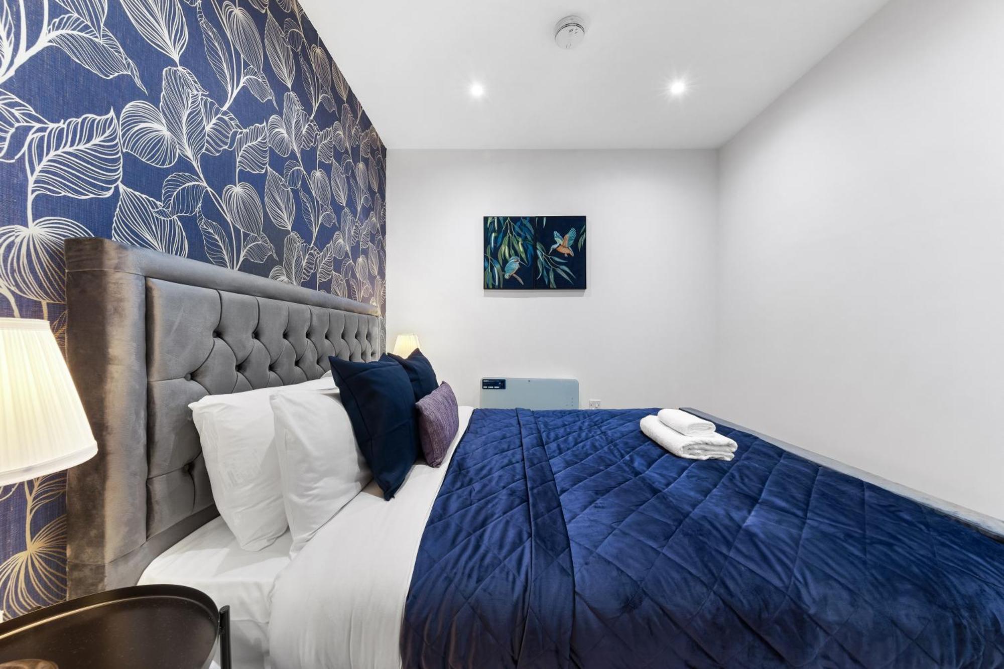 Modern One Bedroom Flat - Sleeps 5 -Near Heathrow - London Ub3 Dış mekan fotoğraf